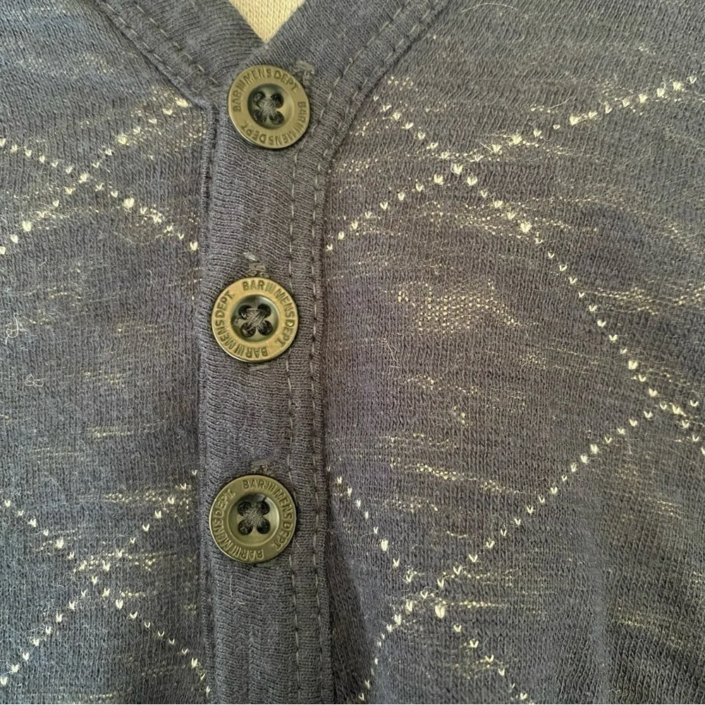 Bar III Men’s Lightweight Navy Blue Diamond Pattern V-Neck Sweater Size XL - Picture 4 of 6